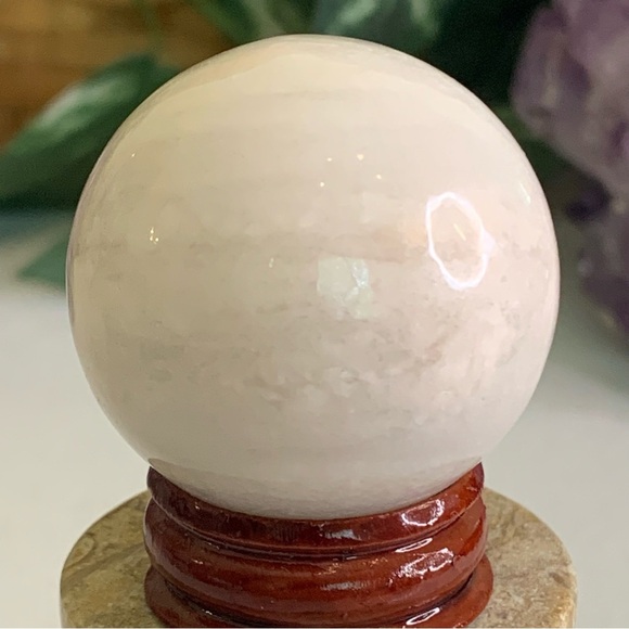 White & Pink Agate Sphere Crystal Ball Healing Polished W Stand Meditation 1.5" - Picture 1 of 7